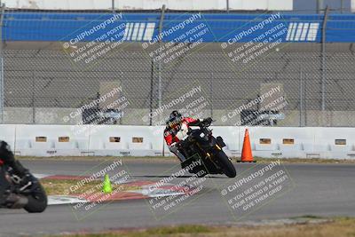 media/Nov-26-2022-Fastrack Riders (Sat) [[b001e85eef]]/Level 2/Session 3 Outside Turn 9/